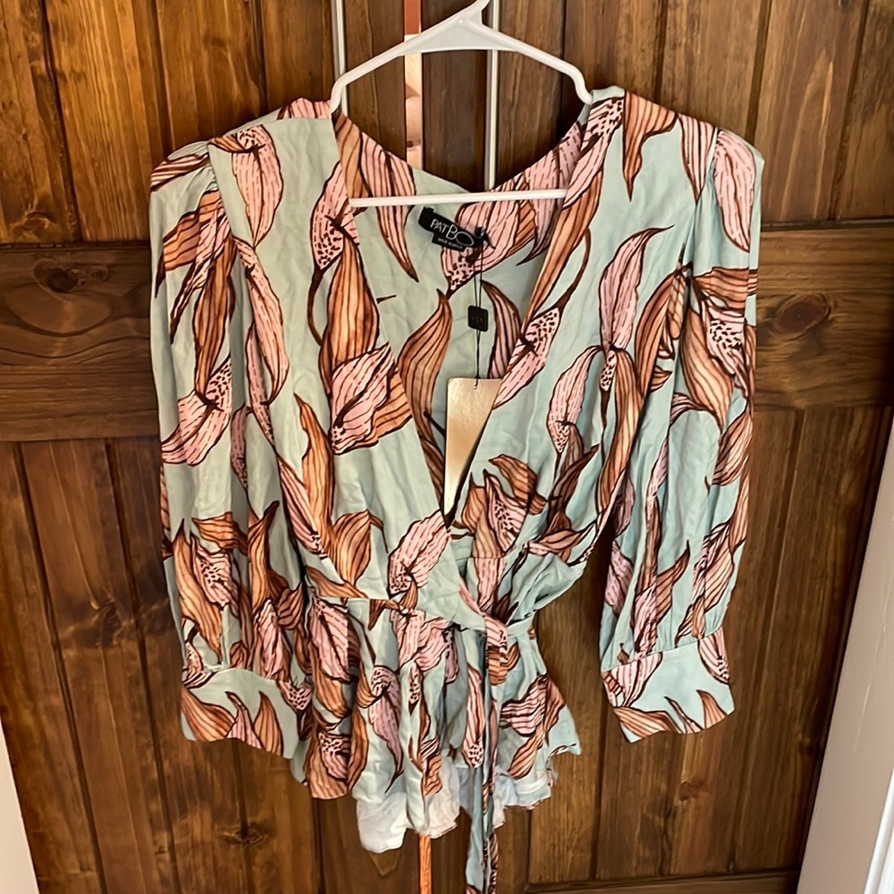 PatBo printed wrap top. Size small. New with tags.